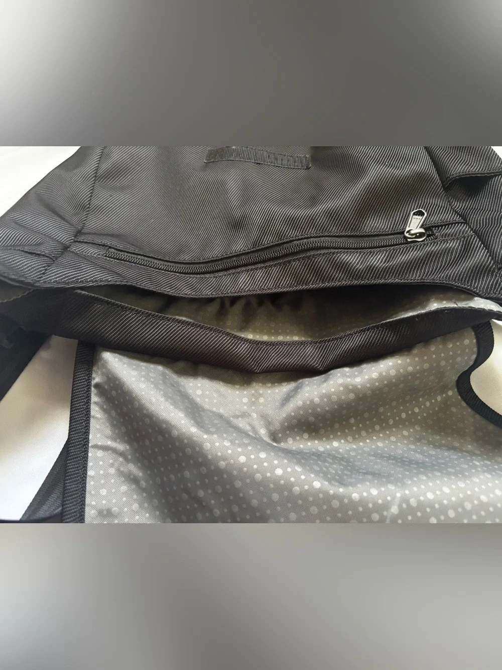 Columbia Multi Purpose Shoulder Bag in Black/Grey Sz OS
